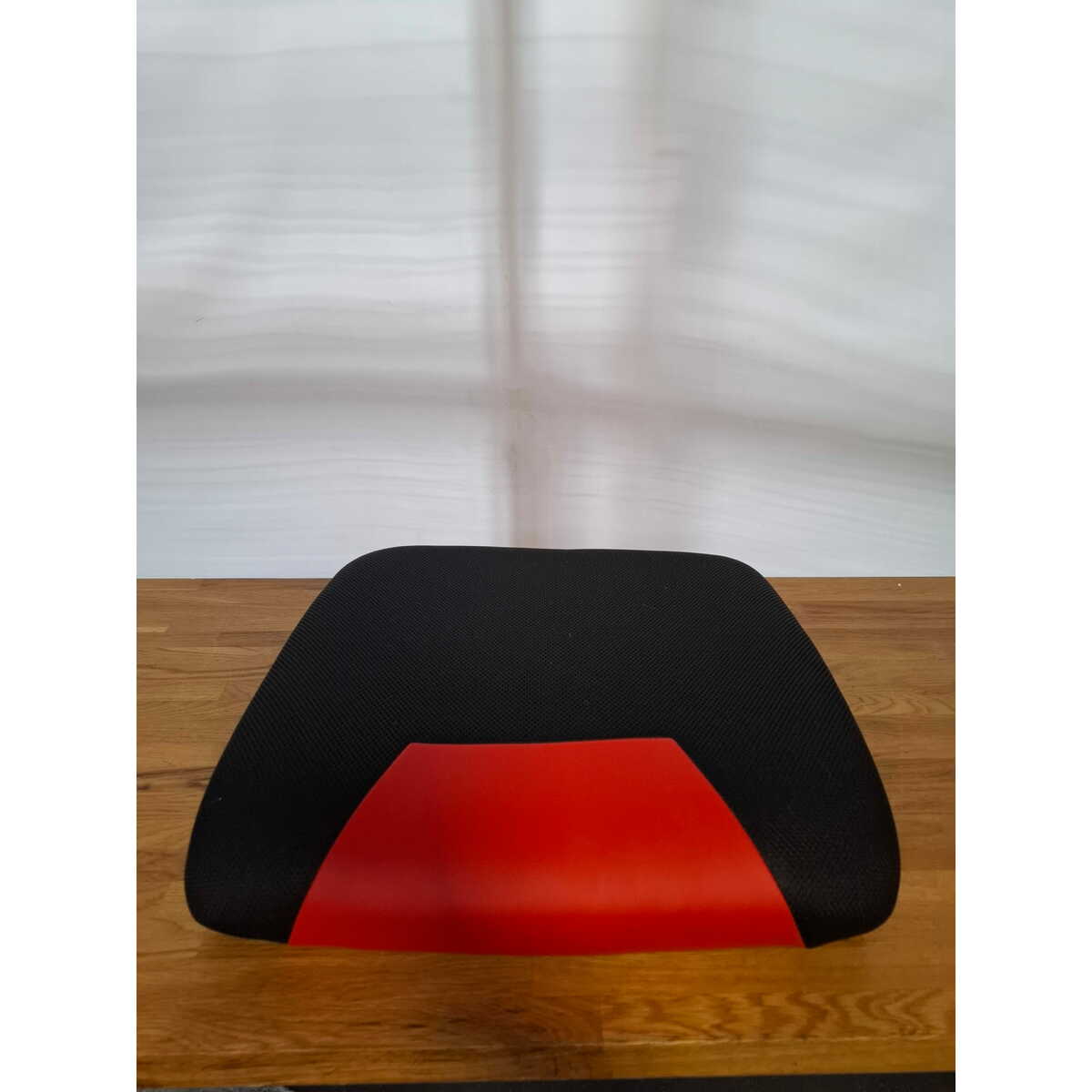 Кресло игровое Defender West (Цвет: Black / Red)