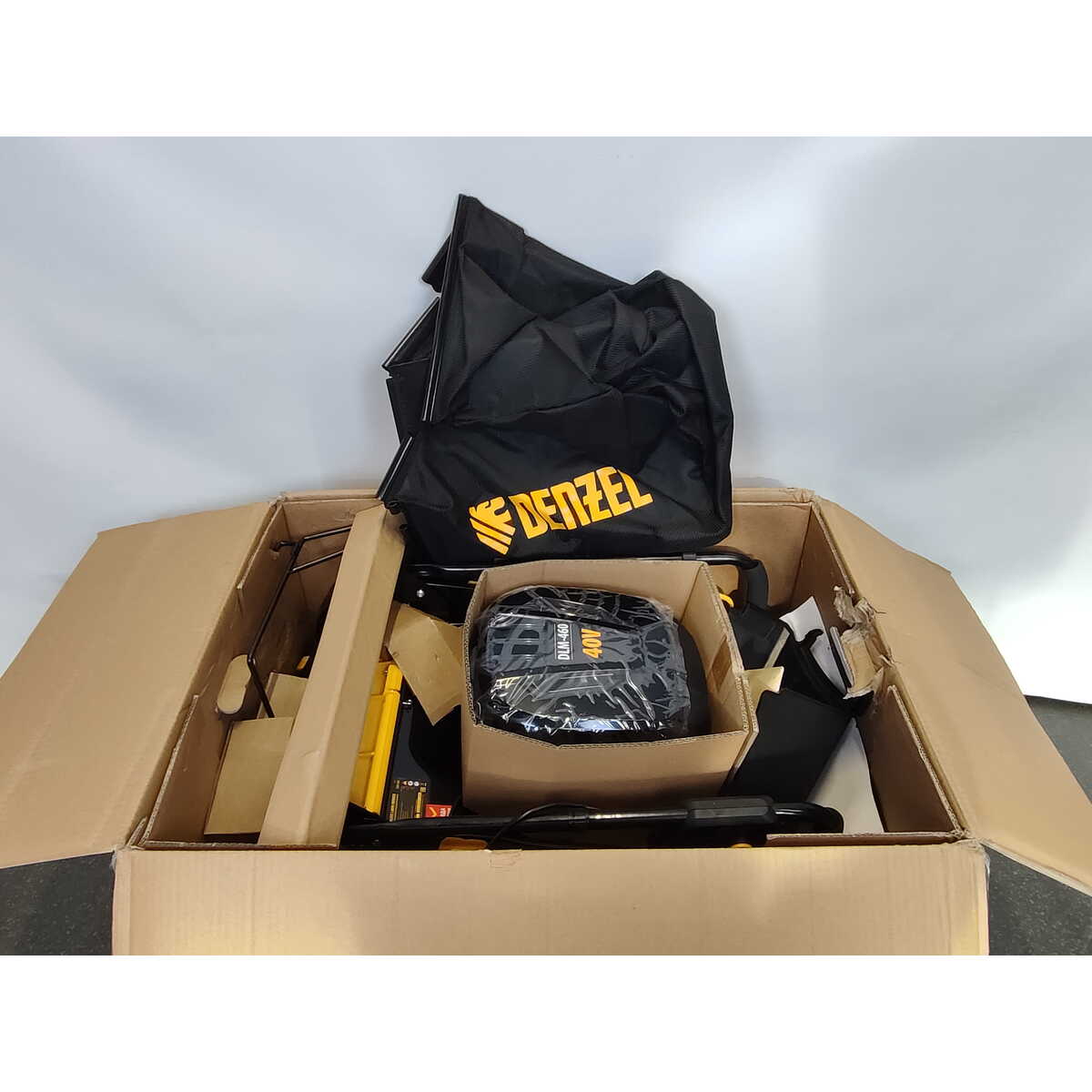 Газонокосилка роторная Denzel DLM-460 (Цвет: Yellow / Black)