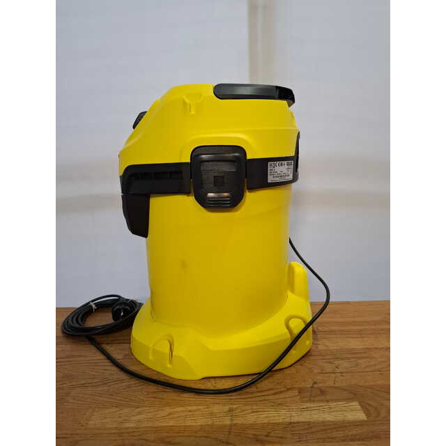 Строительный пылесос Karcher WD 3 V-17 / 4 / 20 (Цвет: Yellow)