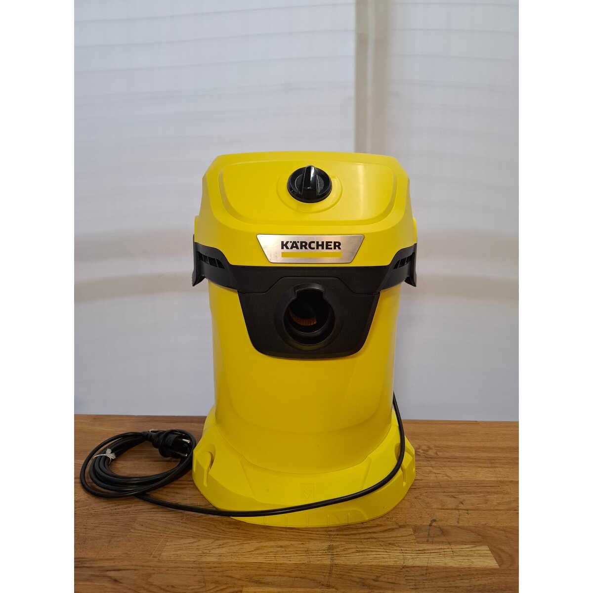 Строительный пылесос Karcher WD 3 V-17/4/20 (Цвет: Yellow)