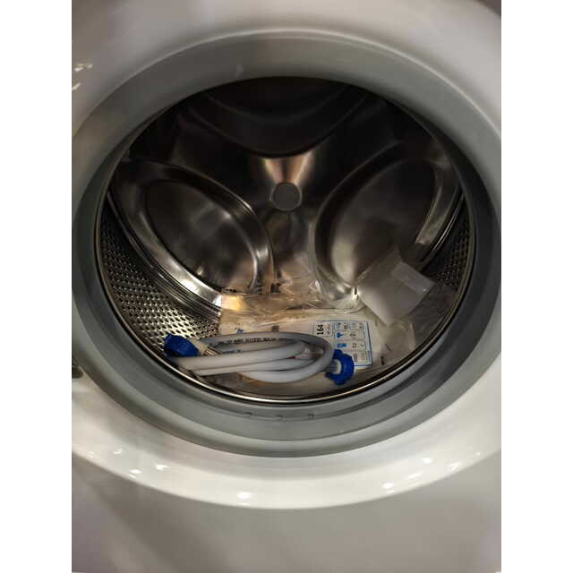 Стиральная машина Indesit EWSB 5085 BK CIS (Цвет: White / Black) Стиральная машина Indesit EWSB 5085 BK CIS (Цвет: White / Black)