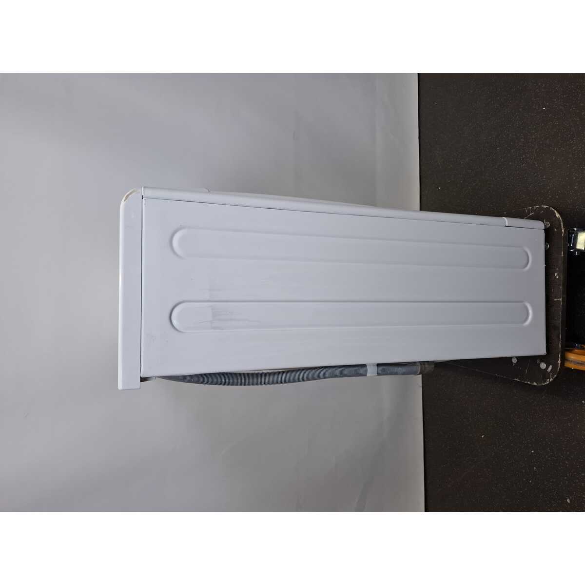Стиральная машина Indesit IWUB 4085, белый