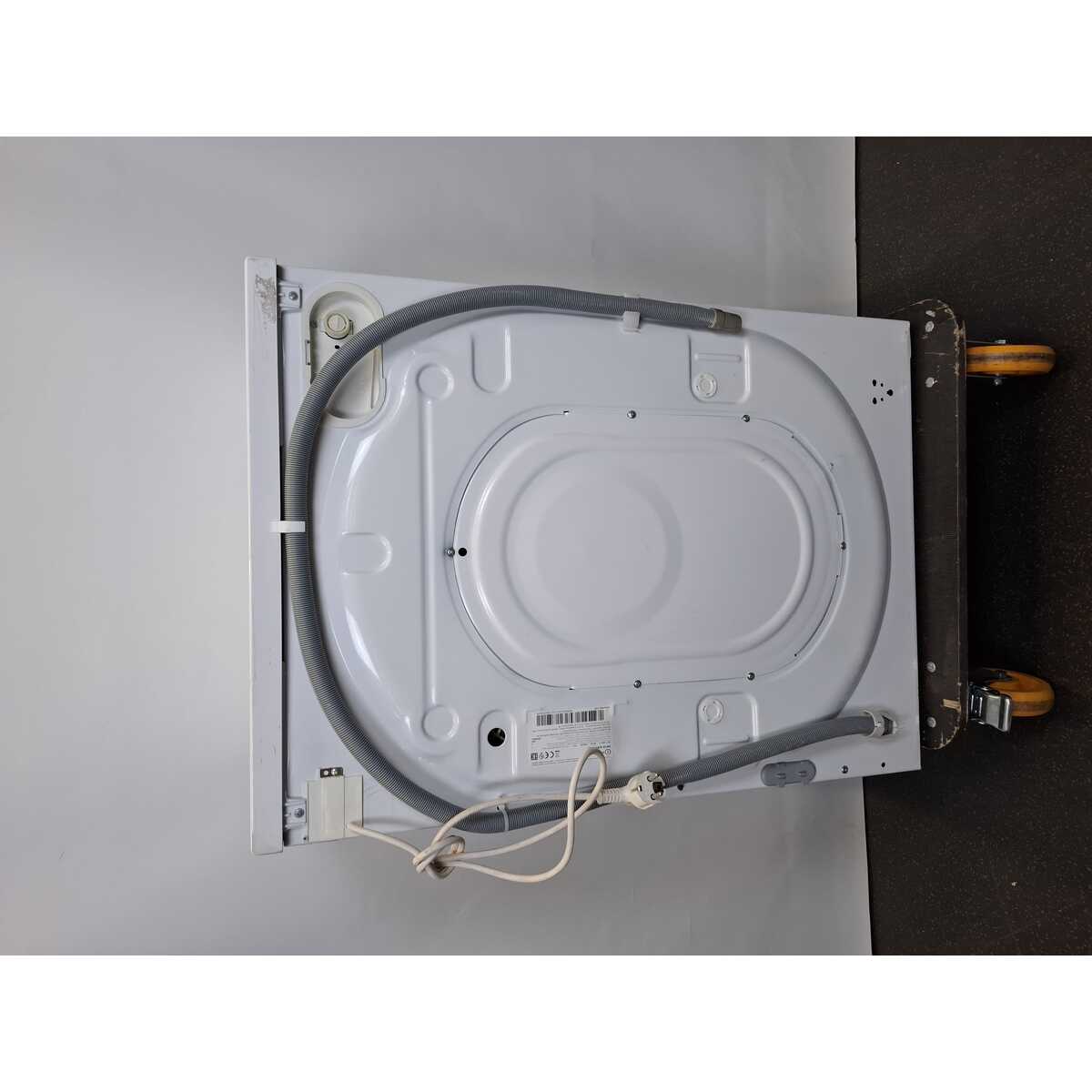 Стиральная машина Indesit IWUB 4085, белый