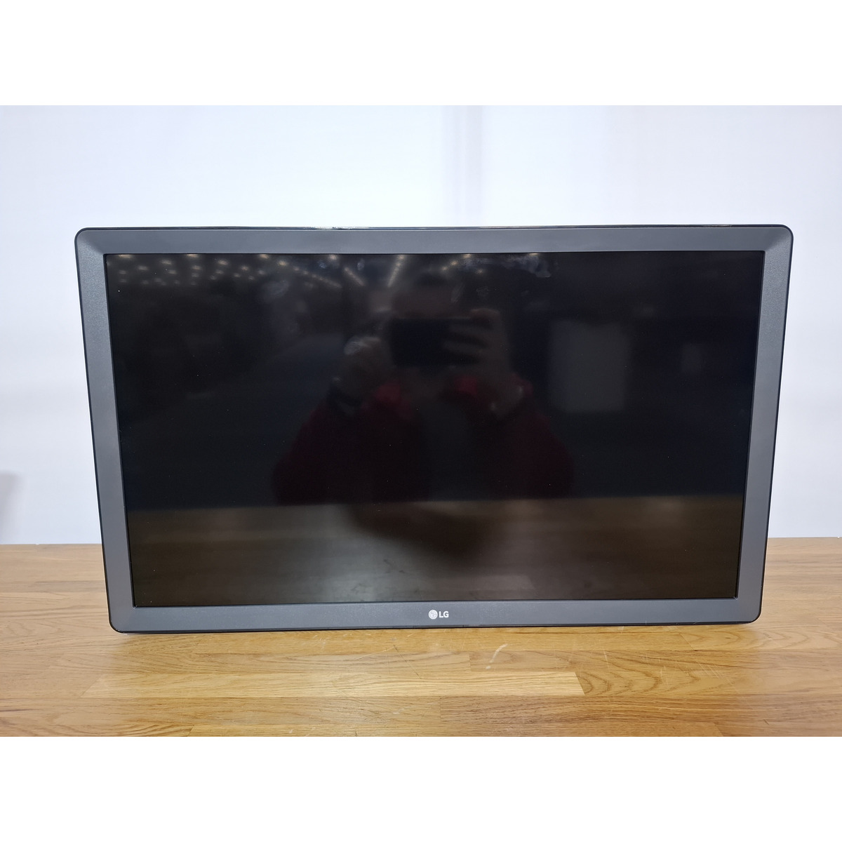 Телевизор LG 24