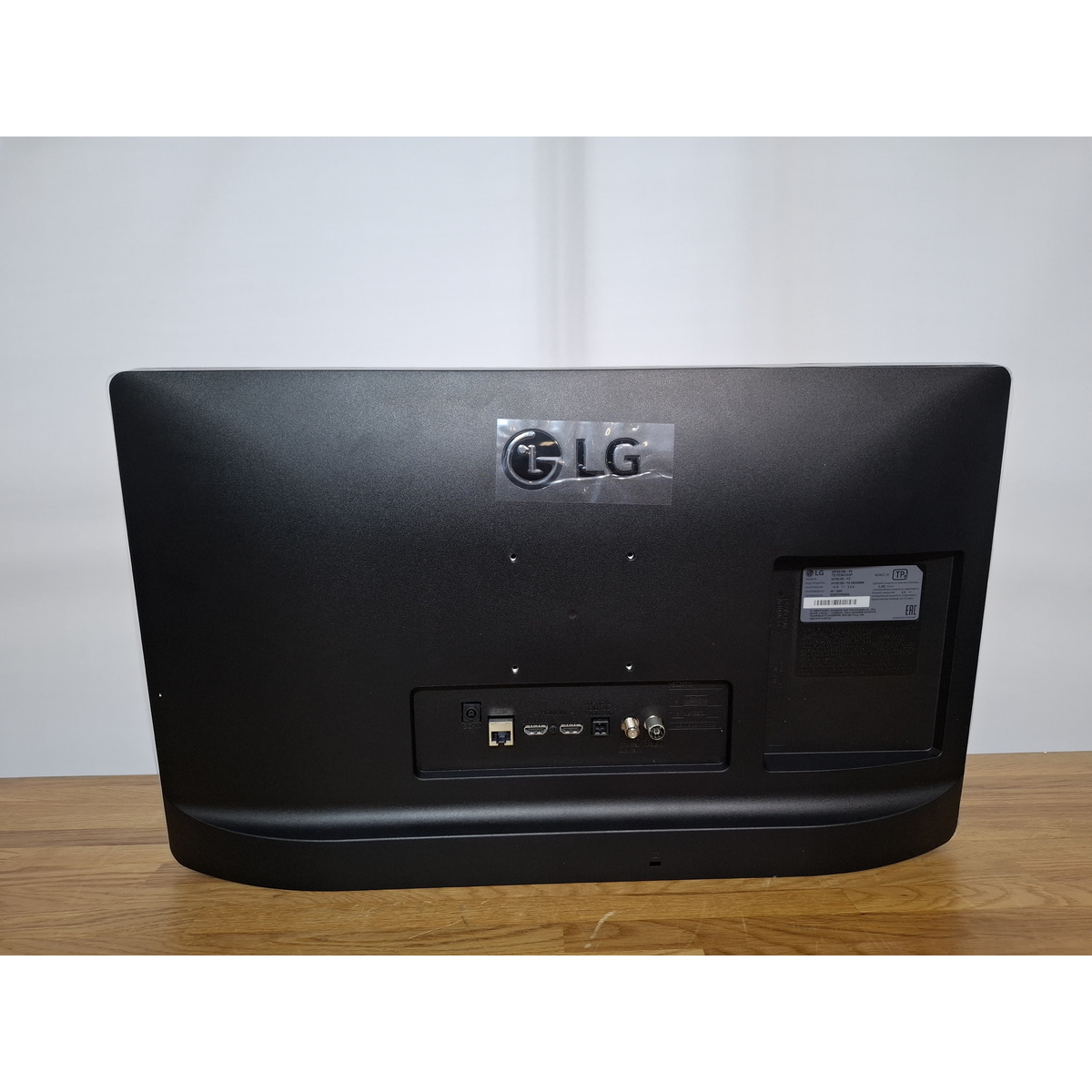 Телевизор LG 24