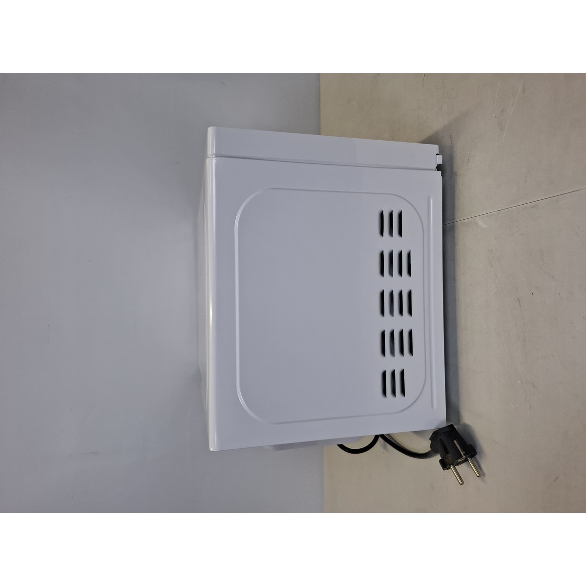 Микроволновая печь Korting KMO820GW, белая