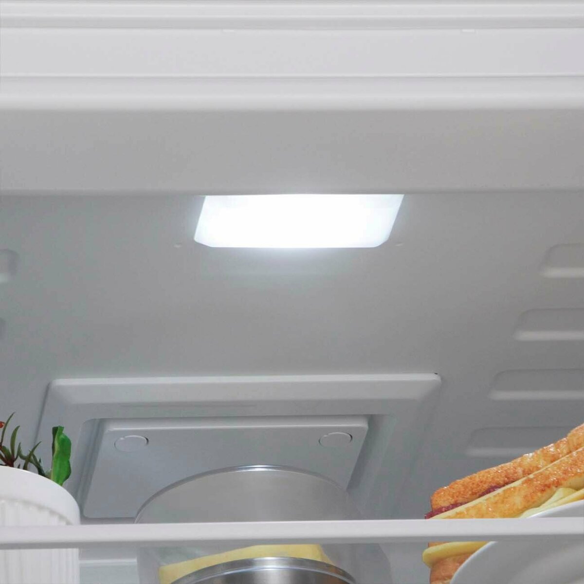 Холодильник Hotpoint-Ariston HTS 5200 W (Цвет: White)