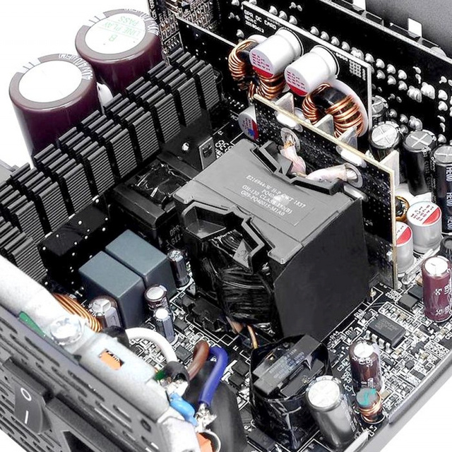 Блок питания Thermaltake ATX 850W Toughpower iRGB Plus