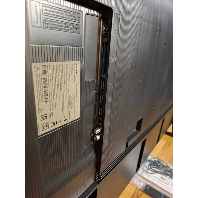 Телевизор Samsung 55" UE55DU7100UXRU, черный 