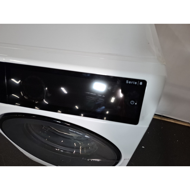 Стиральная машина Bosch Serie 8 WNC254A0SN, белый Стиральная машина Bosch Serie 8 WNC254A0SN, белый