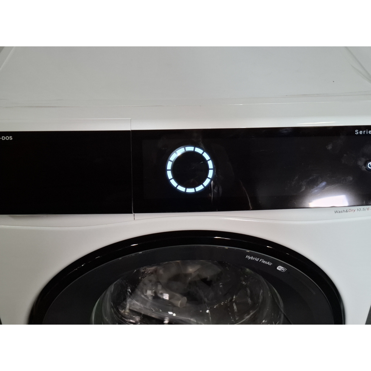 Стиральная машина Bosch Serie 8 WNC254A0SN, белый