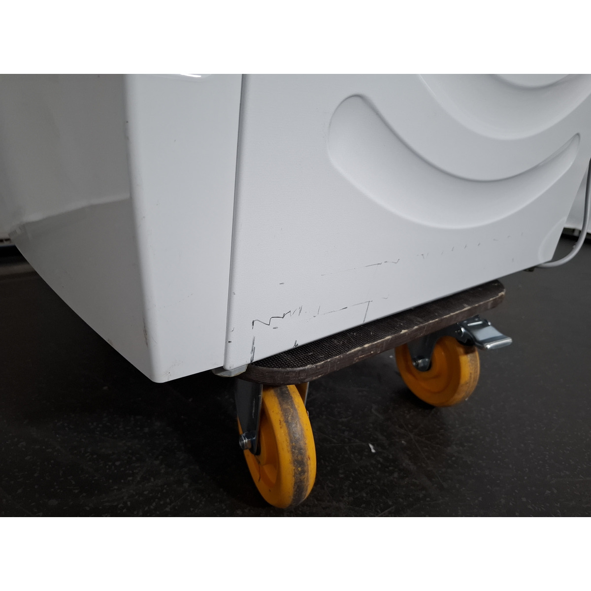 Стиральная машина Bosch Serie 8 WNC254A0SN, белый