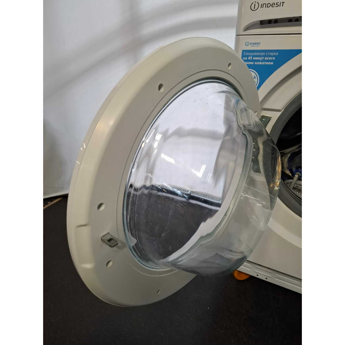 Стиральная машина Indesit BWE 81282 L, белый