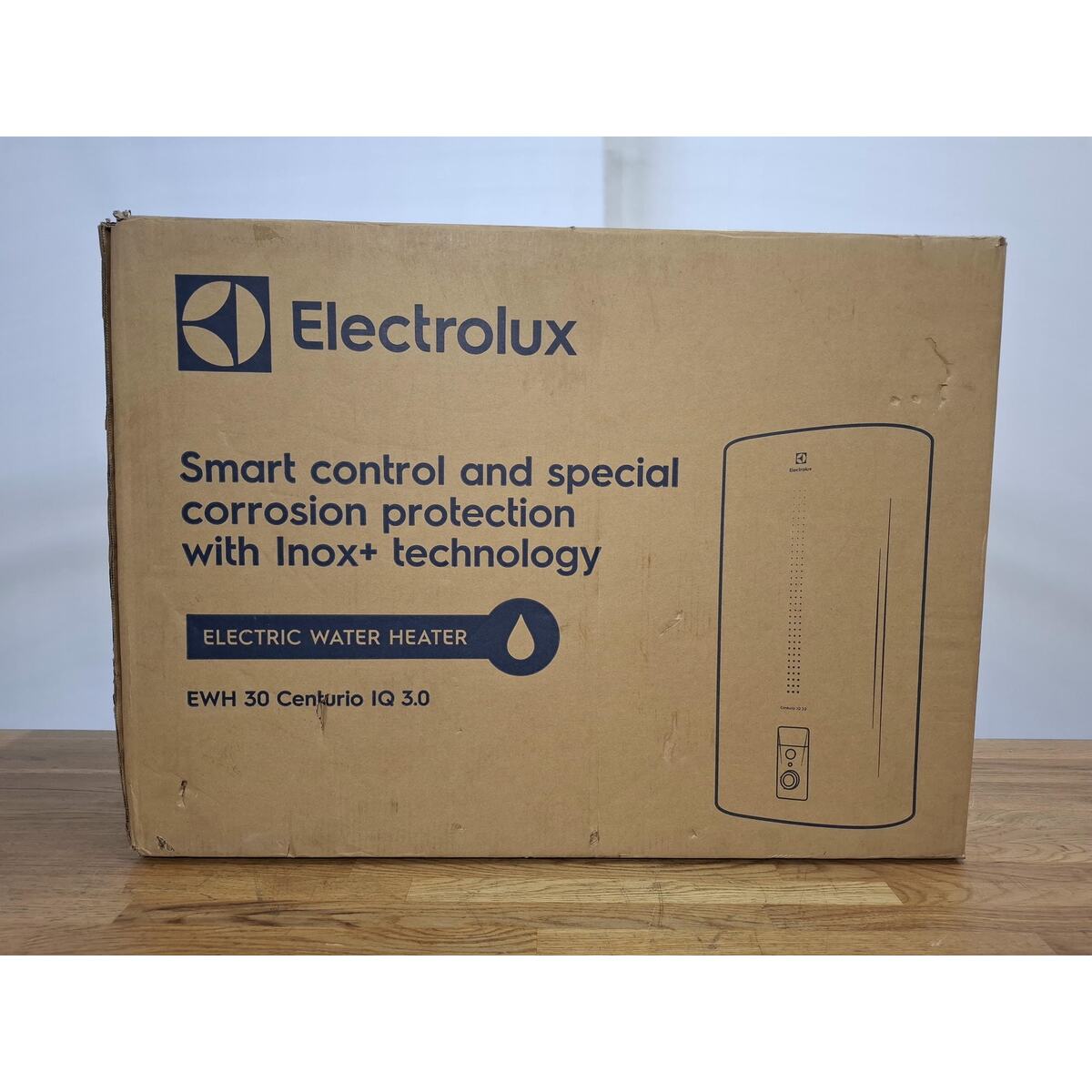 Водонагреватель Electrolux EWH 30 Centurio IQ 3.0, белый