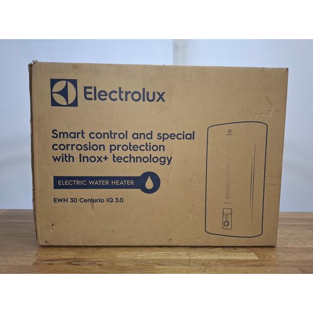 Водонагреватель Electrolux EWH 30 Centurio IQ 3.0, белый