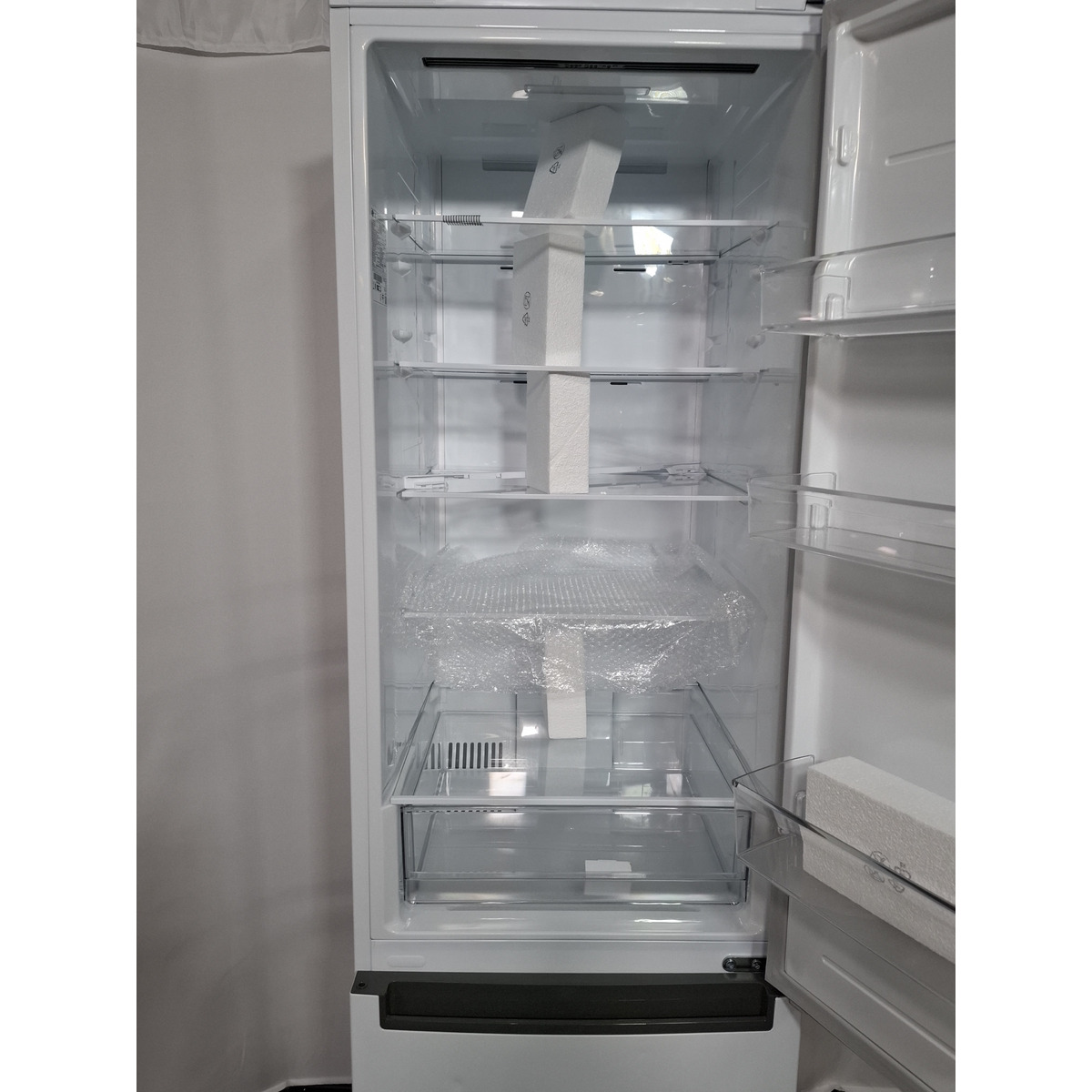 Холодильник LG GA-B509DQXL, белый 