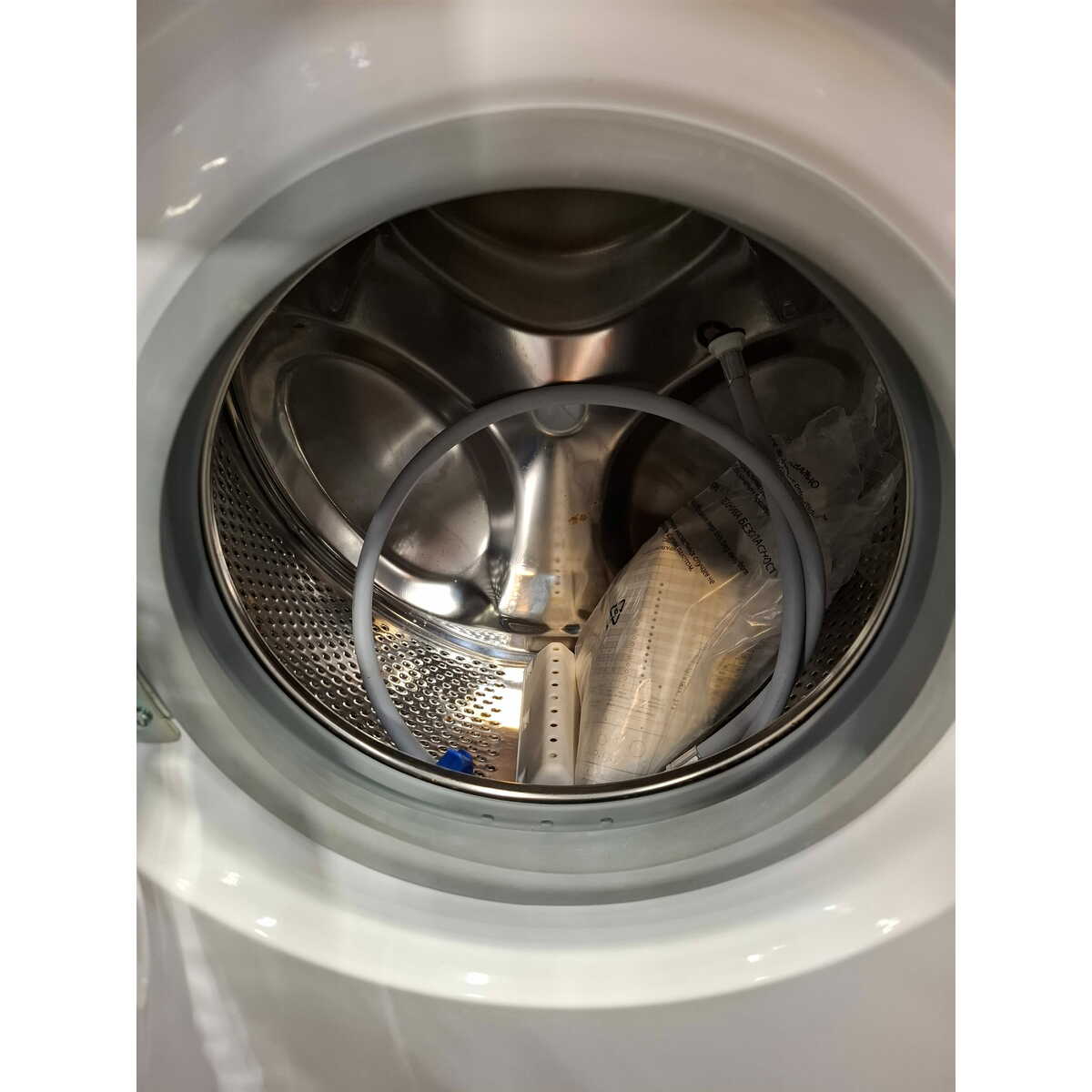 Стиральная машина Indesit IWSC 6105, белый