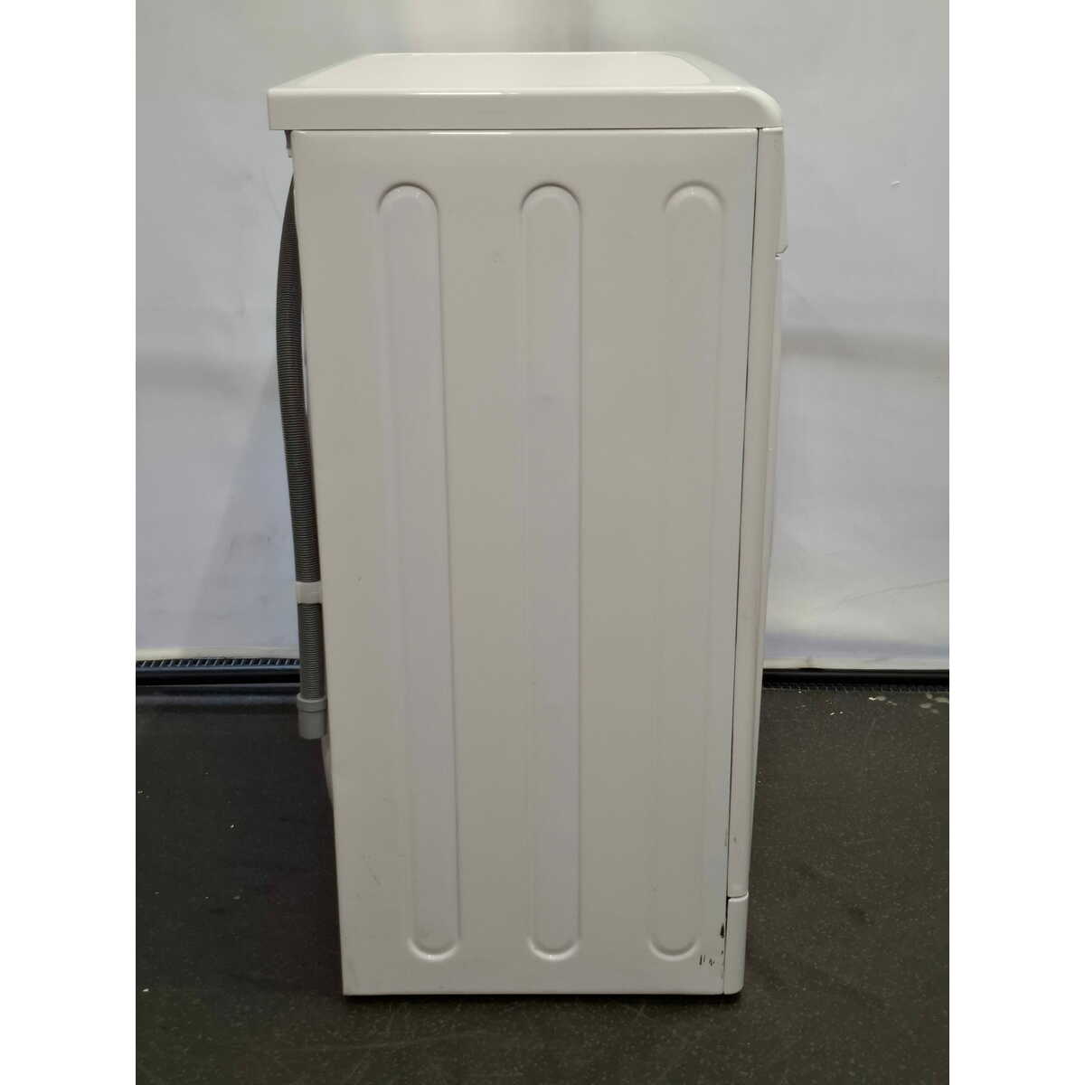 Стиральная машина Indesit IWSC 6105, белый