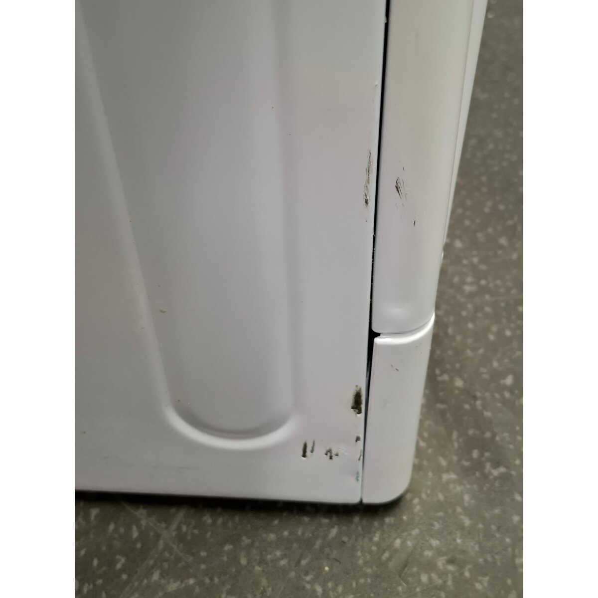 Стиральная машина Indesit IWSC 6105, белый