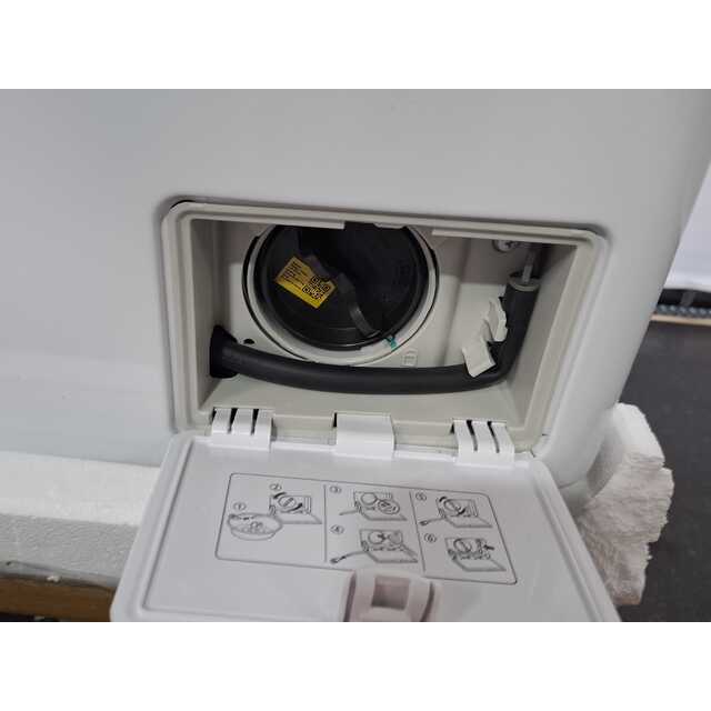 Стиральная машина LG F2V3HS3W, белый
