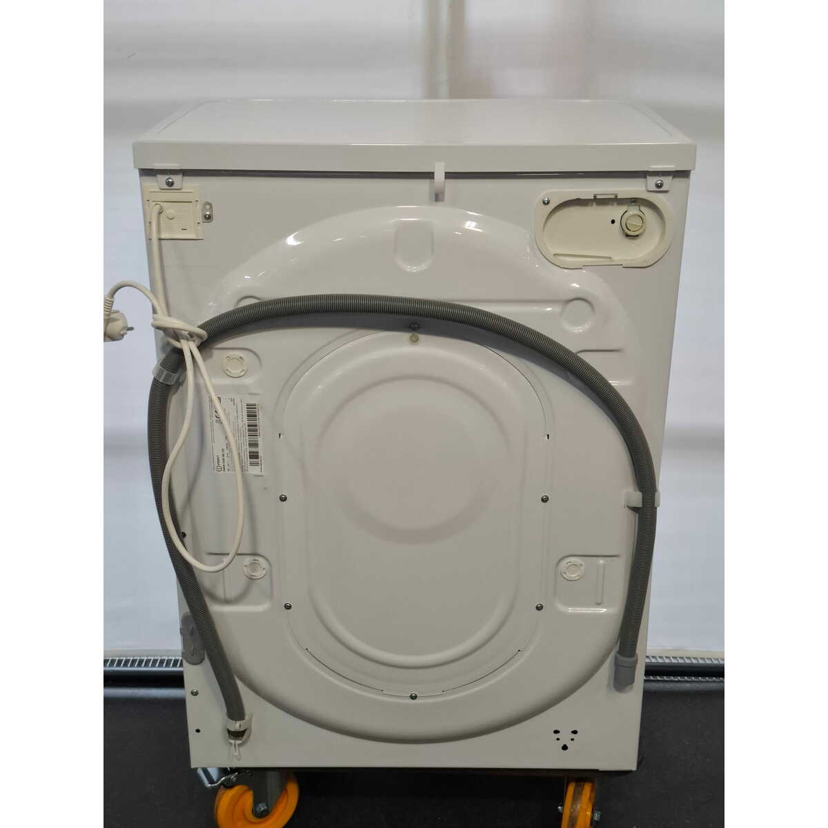 Стиральная машина Indesit EWSB 5085 BK CIS (Цвет: White/Black)