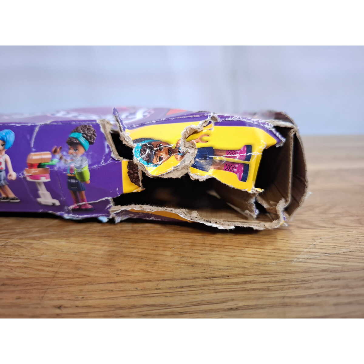 Конструктор LEGO Friends Roller Disco Arcade 41708
