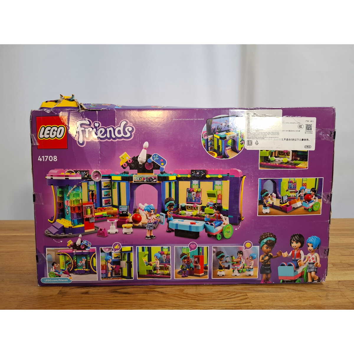 Конструктор LEGO Friends Roller Disco Arcade 41708