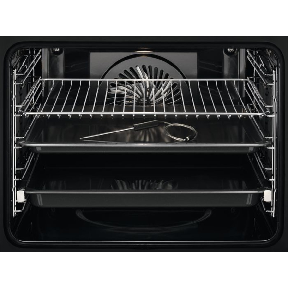 Духовой шкаф Electrolux EOE7P31Z (Цвет: Black)