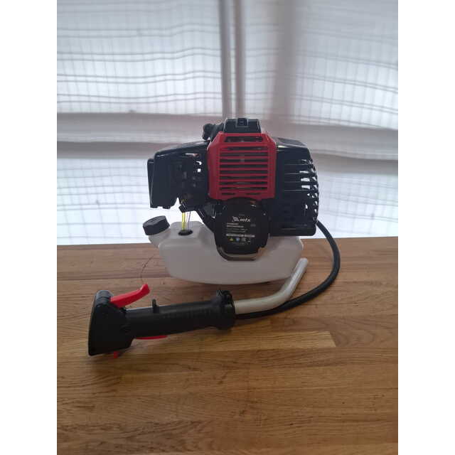 Триммер бензиновый MTX MT-52 (2-коробки) (Цвет: Red / Black)