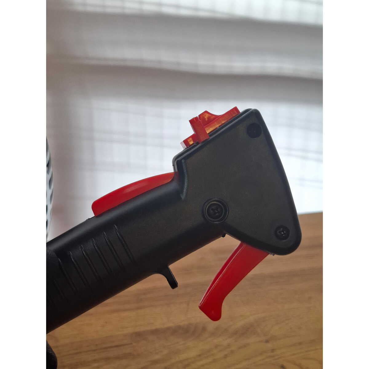 Триммер бензиновый MTX MT-52 (2-коробки) (Цвет: Red / Black)