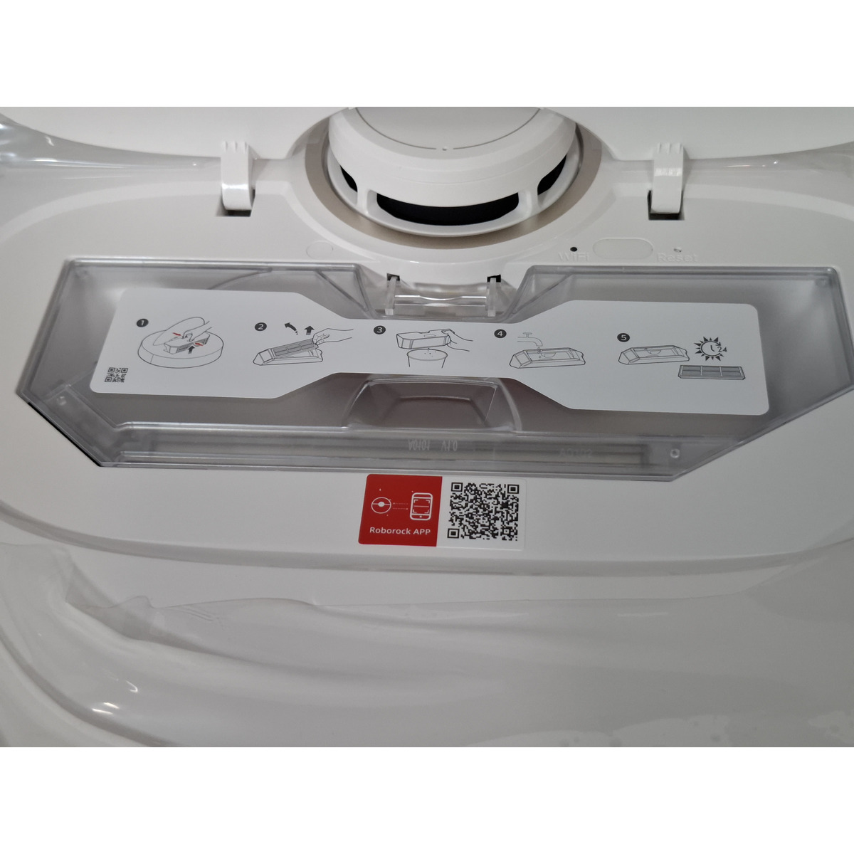 Робот-пылесос Roborock Qrevo MaxV With Refaill and Drainage System, белый