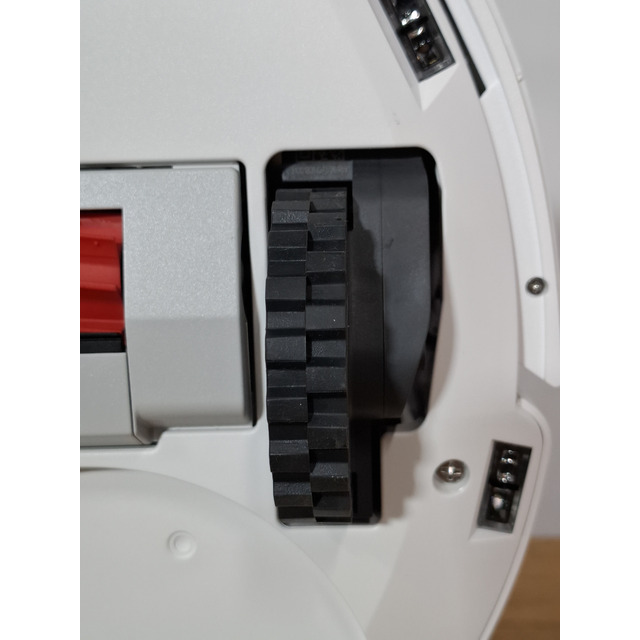 Робот-пылесос Roborock Qrevo MaxV With Refaill and Drainage System, белый Робот-пылесос Roborock Qrevo MaxV With Refaill and Drainage System, белый