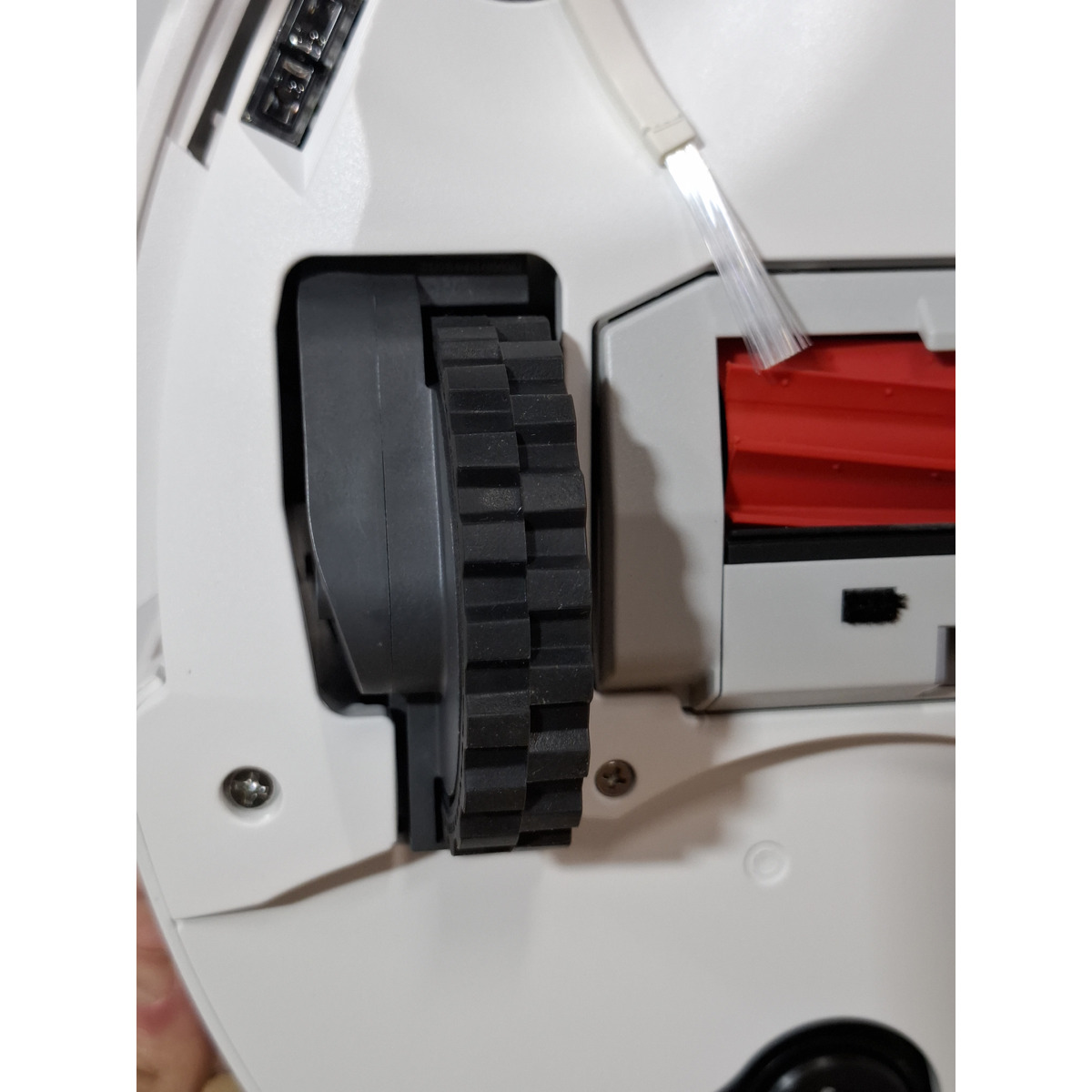 Робот-пылесос Roborock Qrevo MaxV With Refaill and Drainage System, белый