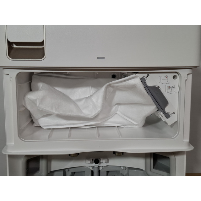Робот-пылесос Roborock Qrevo MaxV With Refaill and Drainage System, белый Робот-пылесос Roborock Qrevo MaxV With Refaill and Drainage System, белый