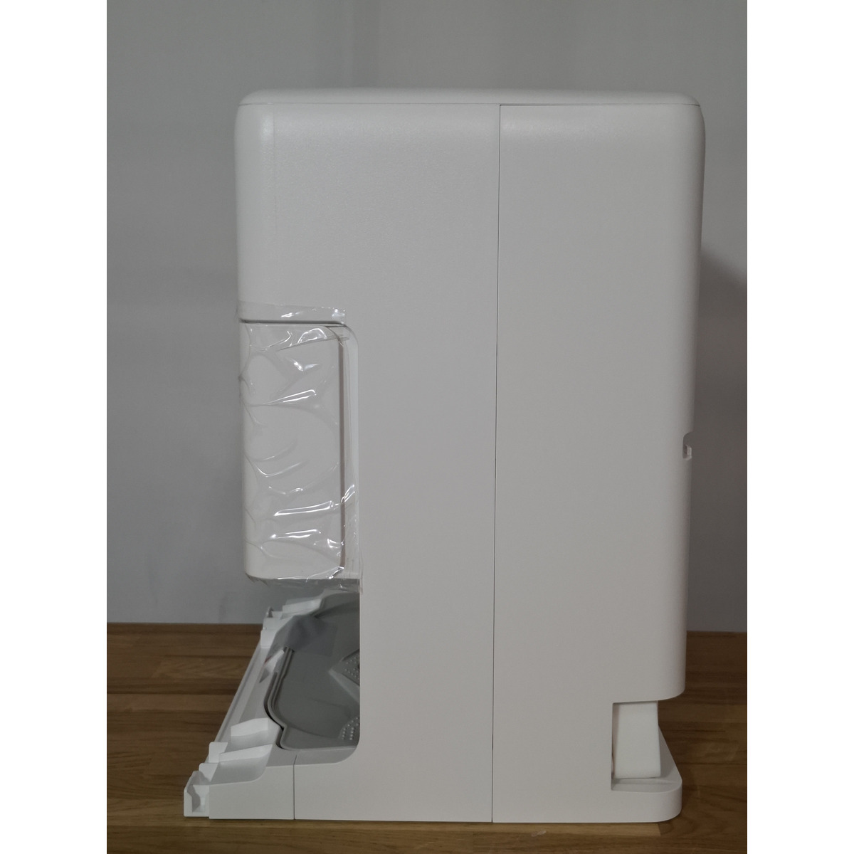 Робот-пылесос Roborock Qrevo MaxV With Refaill and Drainage System, белый