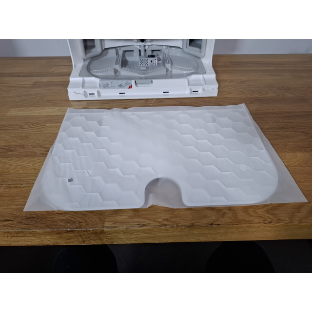 Робот-пылесос Roborock Qrevo MaxV With Refaill and Drainage System, белый Робот-пылесос Roborock Qrevo MaxV With Refaill and Drainage System, белый