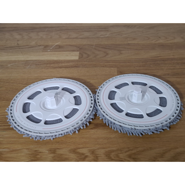 Робот-пылесос Roborock Qrevo MaxV With Refaill and Drainage System, белый Робот-пылесос Roborock Qrevo MaxV With Refaill and Drainage System, белый