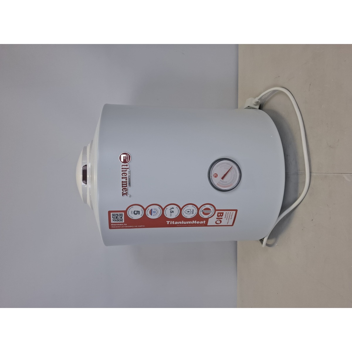 Водонагреватель Thermex TitaniumHeat 30 V Slim, белый