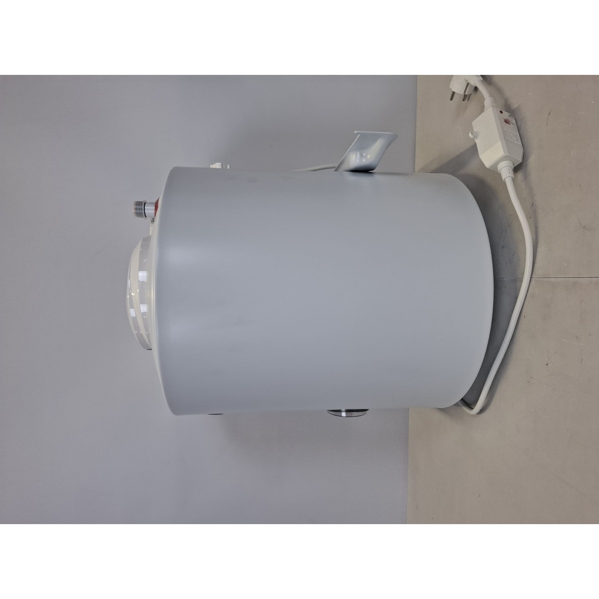 Водонагреватель Thermex TitaniumHeat 30 V Slim, белый