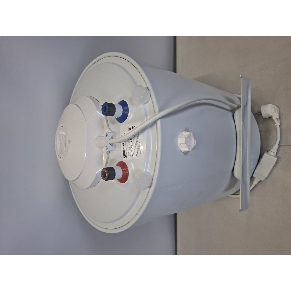 Водонагреватель Thermex TitaniumHeat 30 V Slim, белый