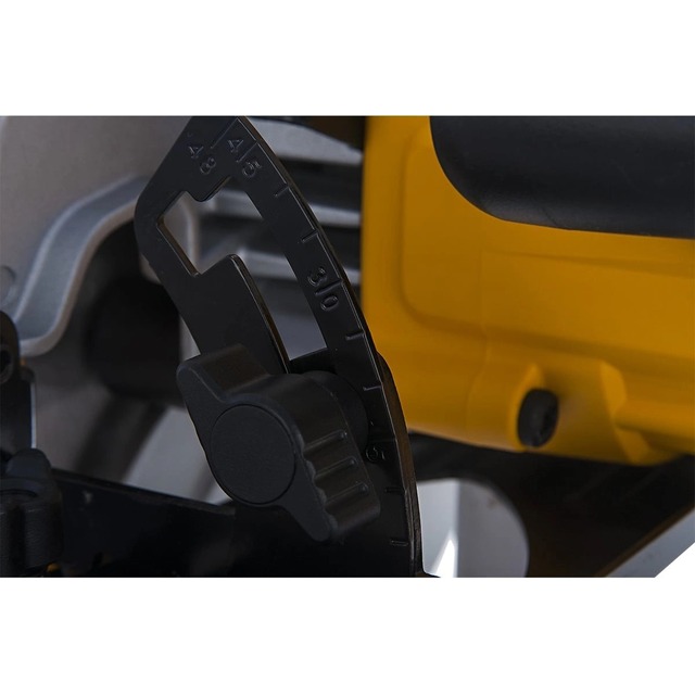 Циркулярная пила DeWalt DWE560K (Цвет: Yellow) Циркулярная пила DeWalt DWE560K (Цвет: Yellow)
