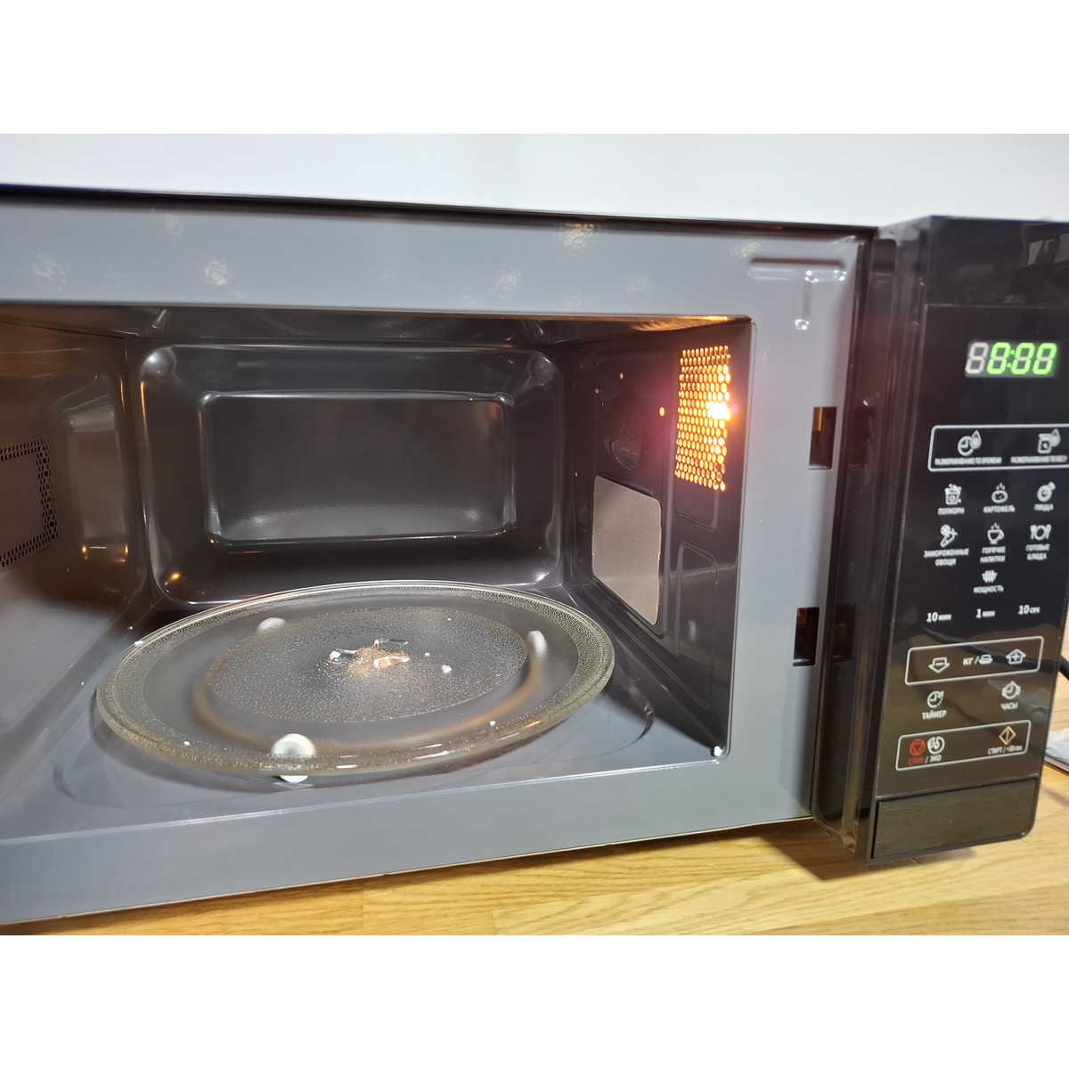 Микроволновая печь Sharp R2800RK, черный