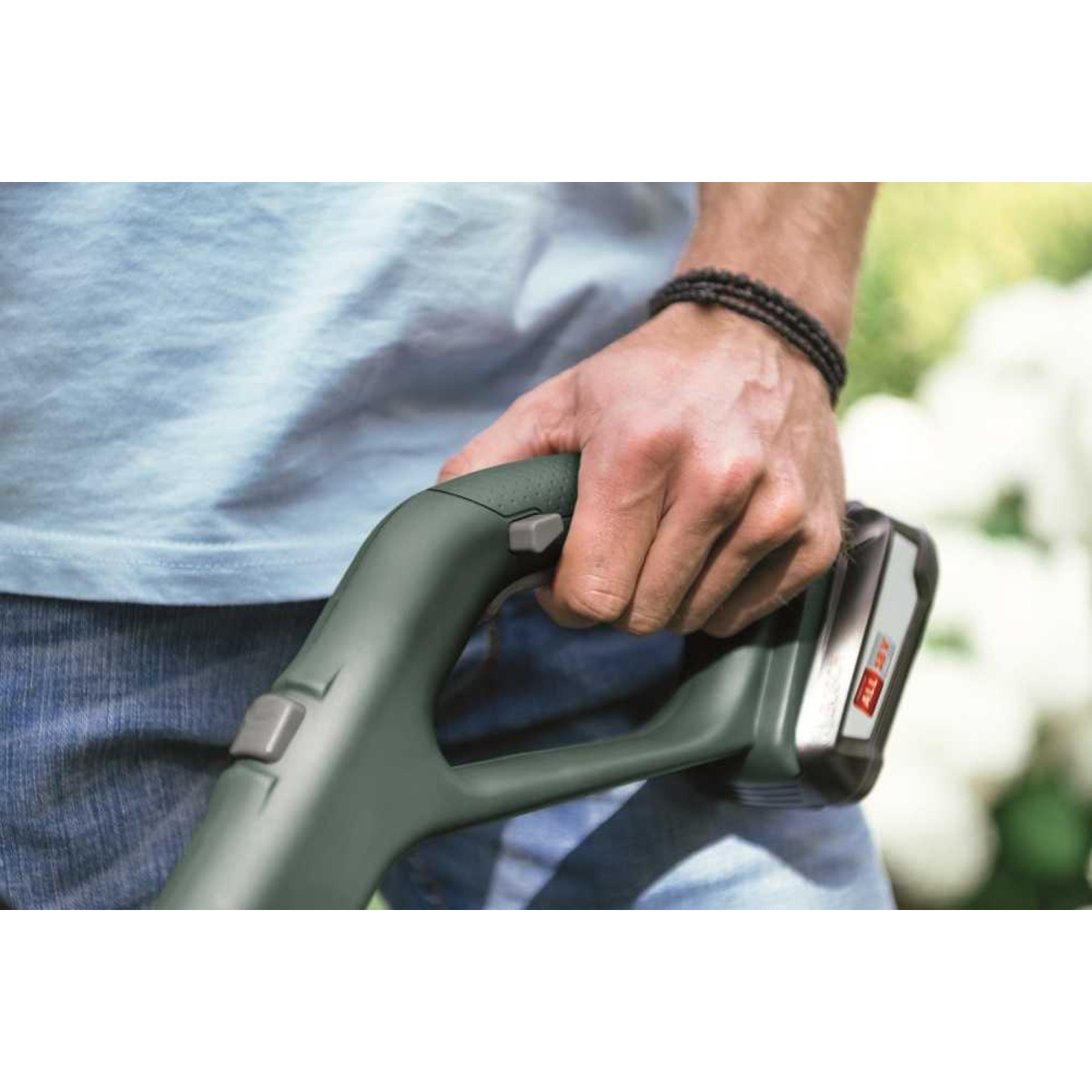 Триммер электрический Bosch EasyGrassCut 18 (Цвет: Green)