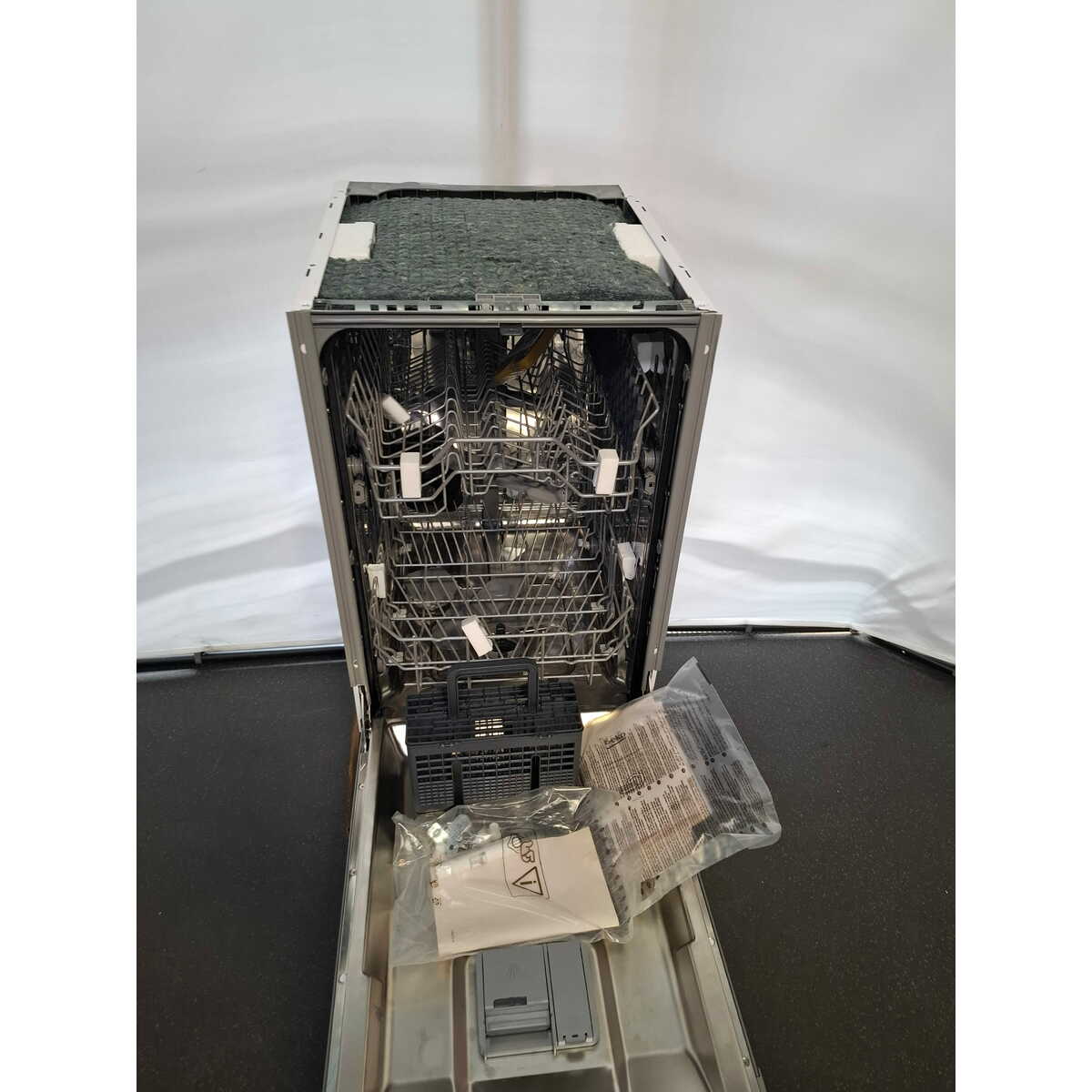 Посудомоечная машина Beko BDIS15060, белый