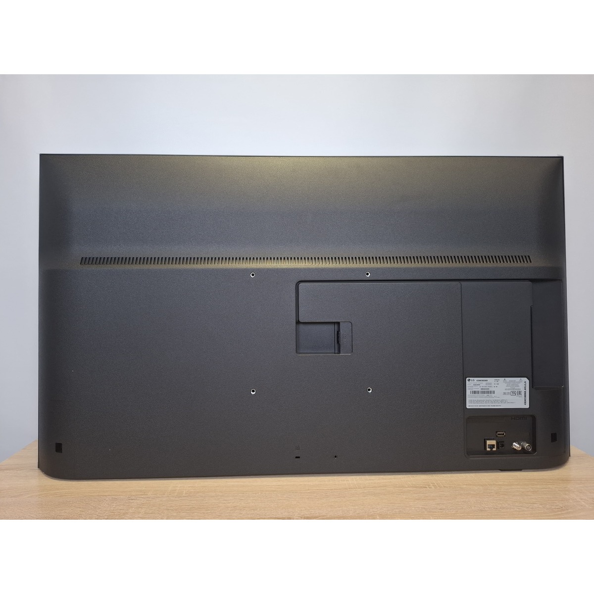 Телевизор LG 43" 43QNED80B6B.ARUG, черный 