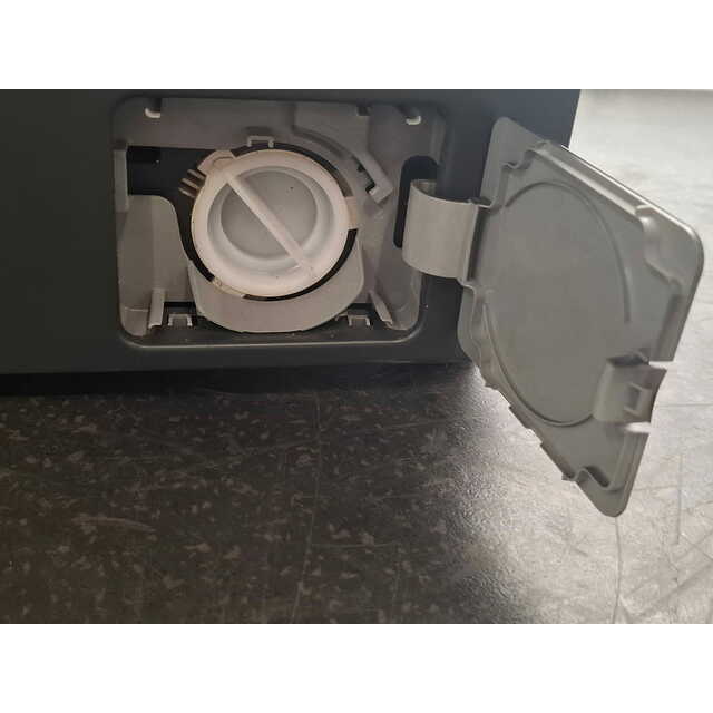 Стиральная машина Beko WSRE6512ZAA, черный