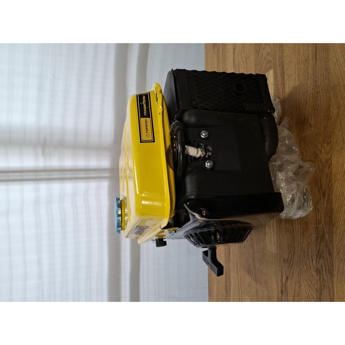 Генератор Champion IGG1001 (Цвет: Black / Yellow)