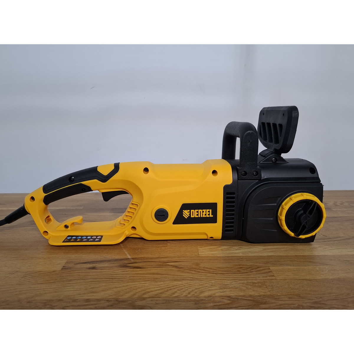 Электрическая цепная пила Denzel EDS-2200 (Цвет: Yellow)