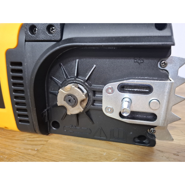 Электрическая цепная пила Denzel EDS-2200 (Цвет: Yellow)