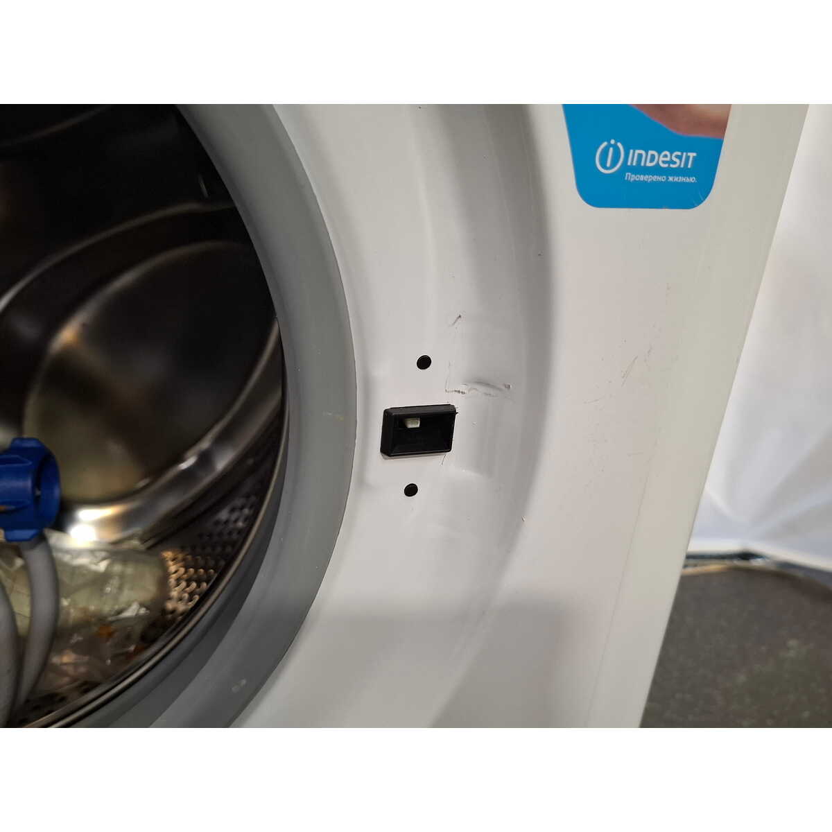 Стиральная машина Indesit IWSC 6105, белый